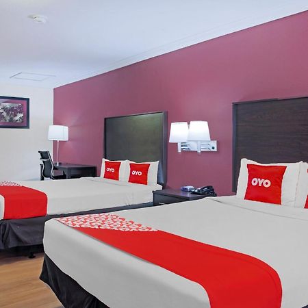 Oyo Hotel Mcallen Airport South Exteriör bild