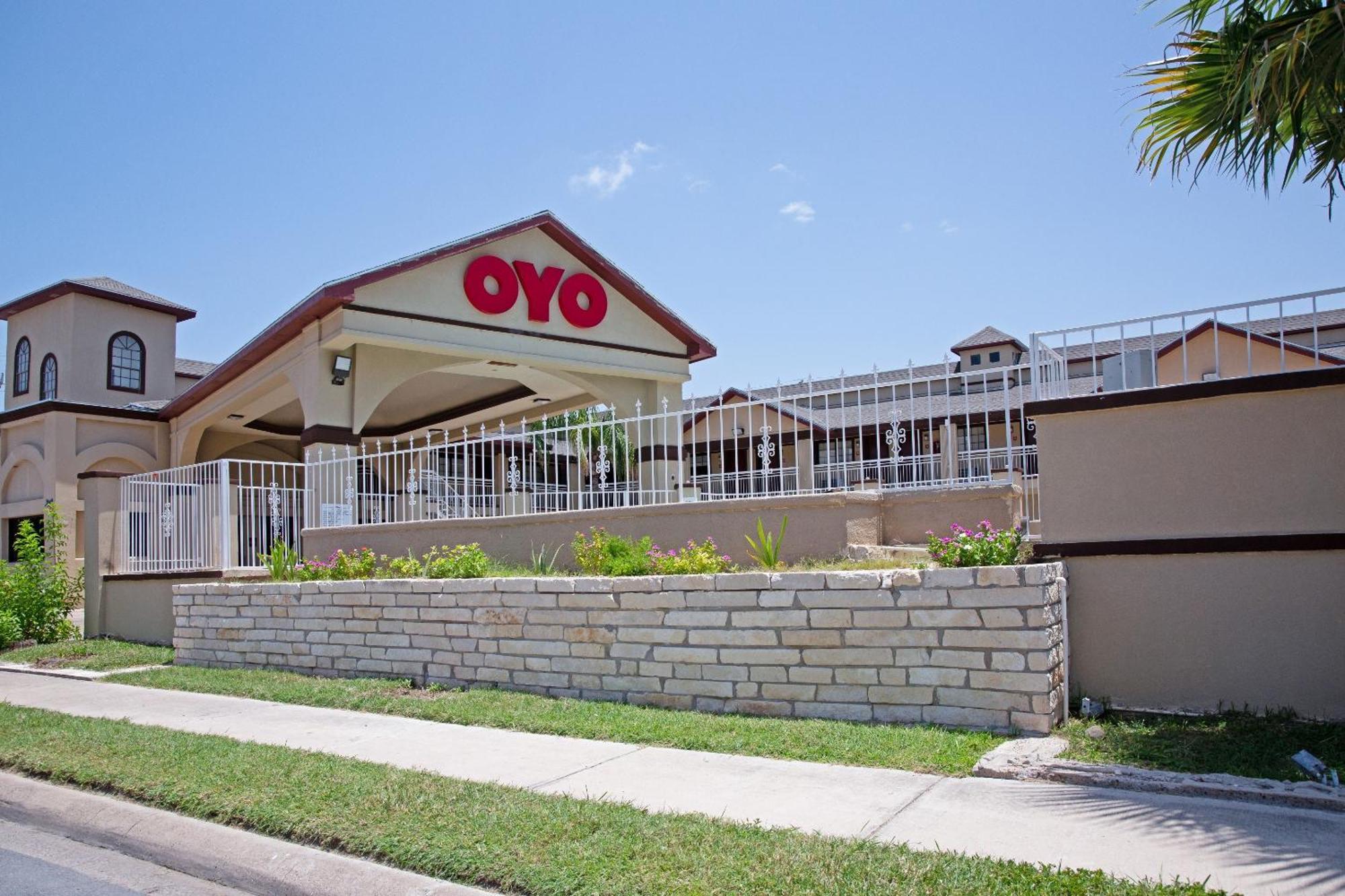 Oyo Hotel Mcallen Airport South Exteriör bild