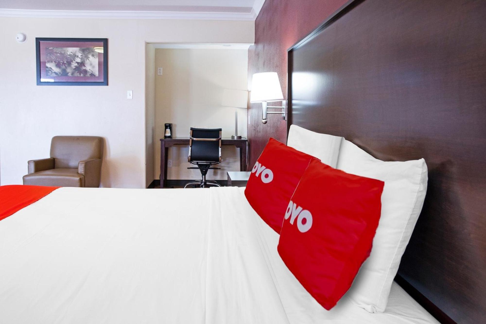 Oyo Hotel Mcallen Airport South Exteriör bild