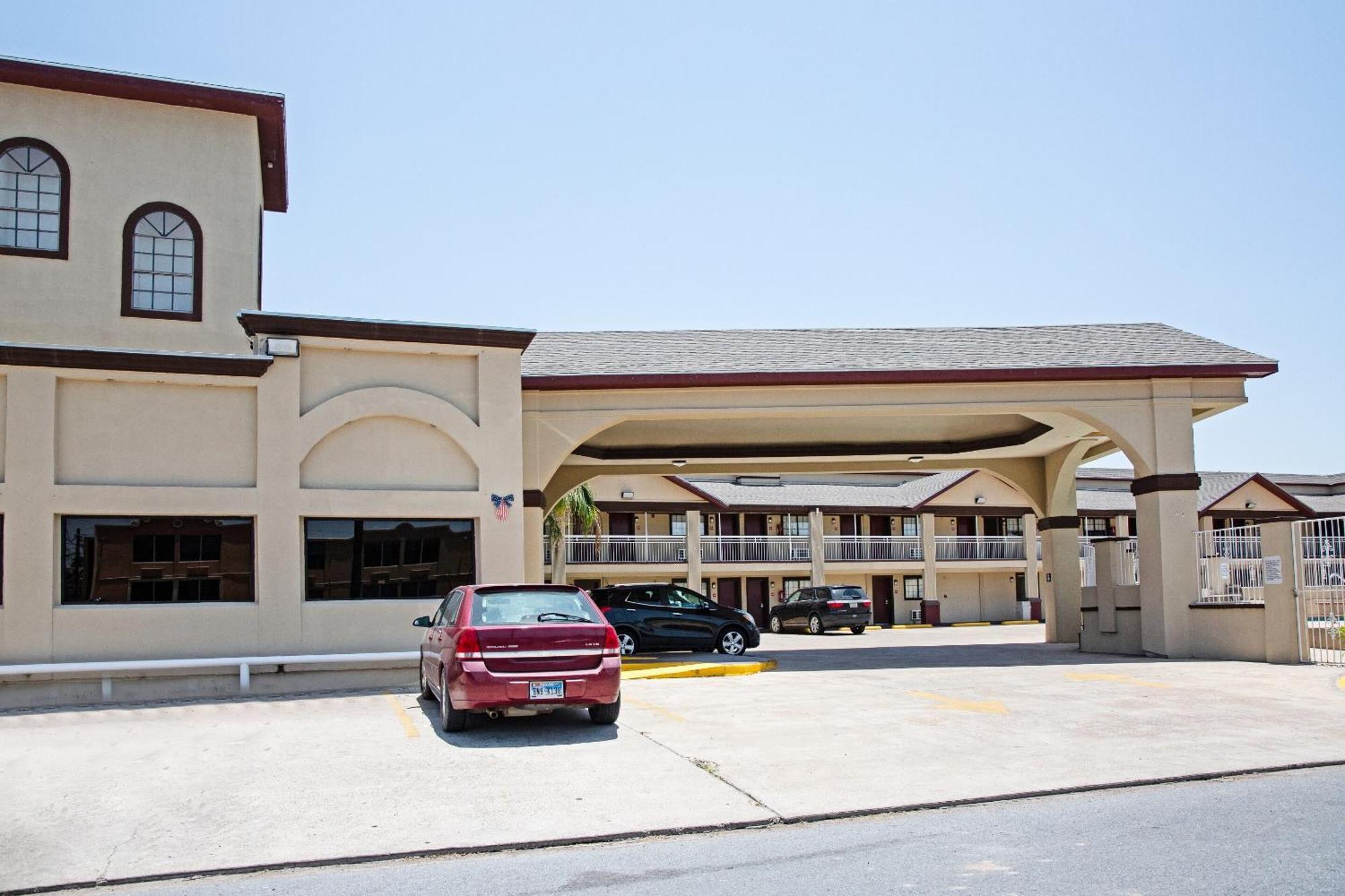 Oyo Hotel Mcallen Airport South Exteriör bild