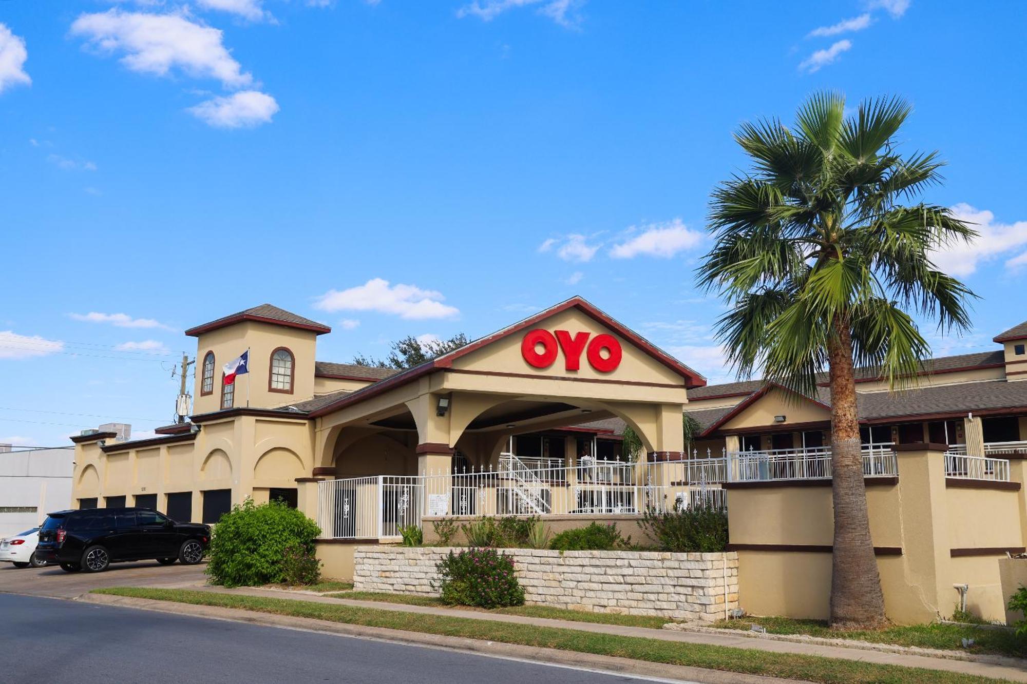 Oyo Hotel Mcallen Airport South Exteriör bild